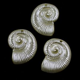 Pingente Perolado / 68x53mm - Caracol (unidade) - Rosê 