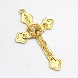 Crucifixo de Metal / 56x34mm - Cristo e São Bento (Unidade)