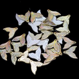 Pingente de Plástico Pérolado / 19x20mm - Rabo de Sereia com Detalhe Dourado (10 gramas)